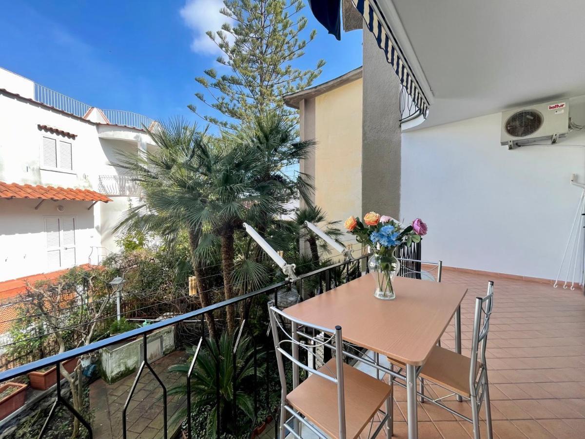 Casa Vacanze Mariafrancesca Ischia Bagian luar foto