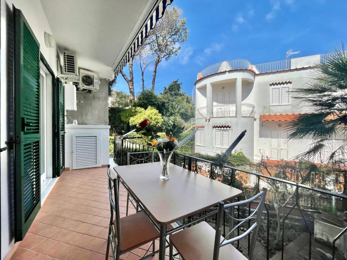 Casa Vacanze Mariafrancesca Ischia Bagian luar foto