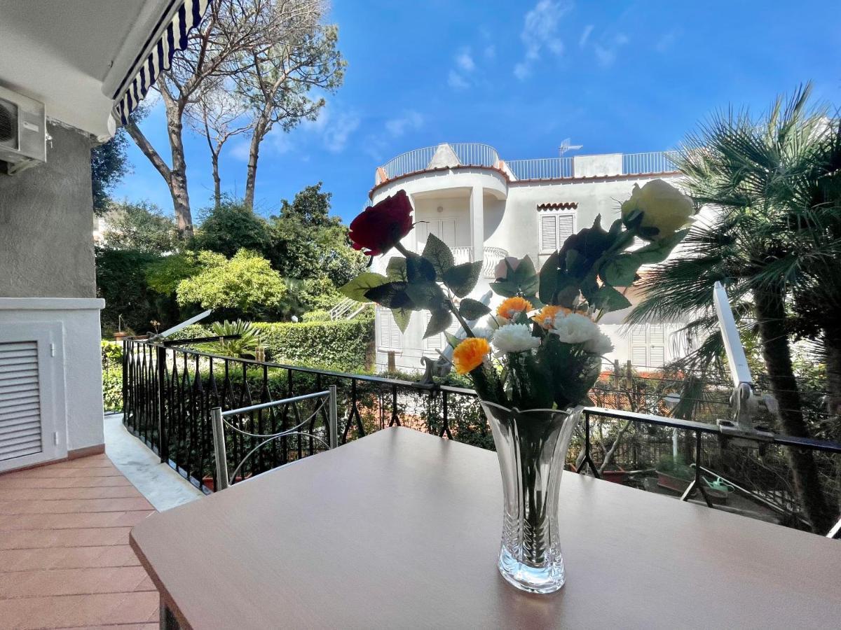 Casa Vacanze Mariafrancesca Ischia Bagian luar foto