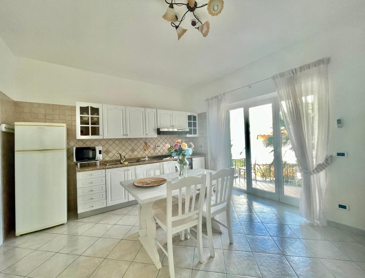 Casa Vacanze Mariafrancesca Ischia Bagian luar foto